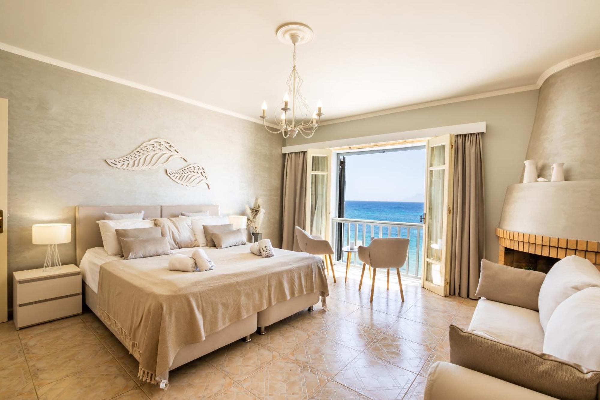 Le Grand Bleu & Apartment Lefkos (Karpathos)